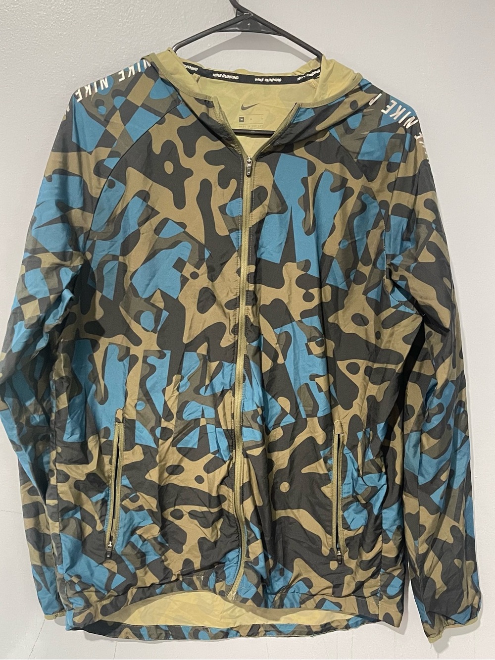 Nike Men’s Blue & Olive Camouflage Full-Zip Rain Jacket | Size Medium